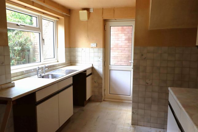 8, Cornwall Close, Warwick photo 3