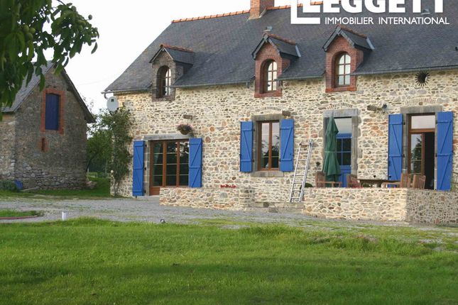 Villa for sale in Torcé-Viviers-En-Charnie, Mayenne, Pays De La Loire