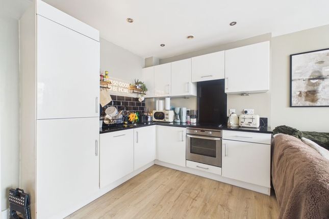 Apartment 30, The Wharf, Chatham photo 3