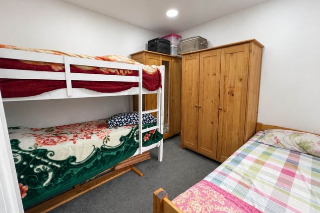 Flat 2, Dunstable Place, Luton photo 3