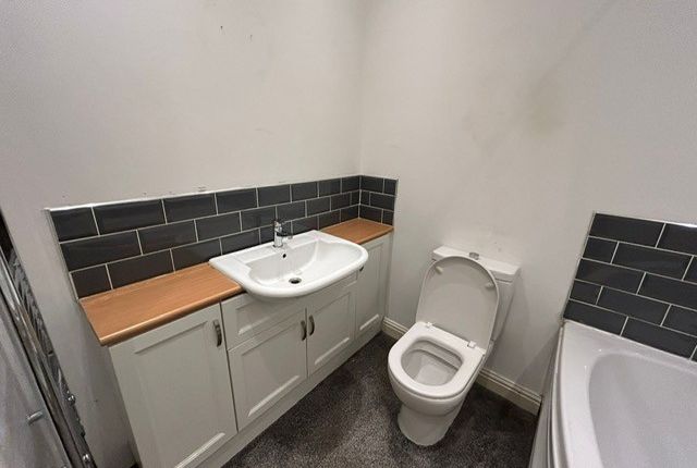 12, Lubbock Street, Burnley photo 5