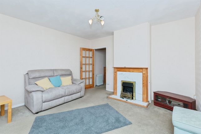 50, Selby Avenue, Leicester photo 3
