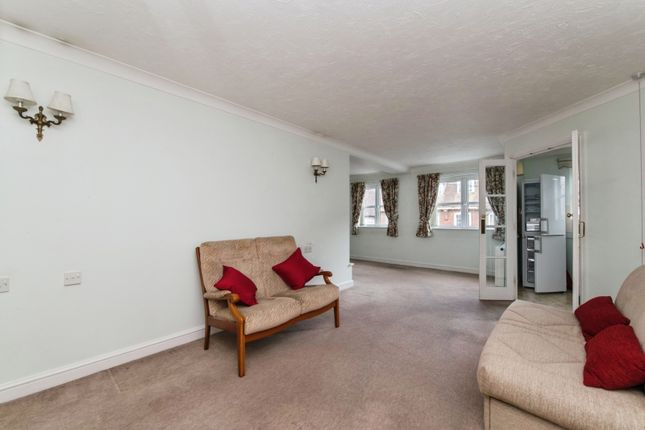 Flat 24, Orcombe Court,, Littleham Road, Devon photo 3