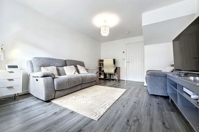 16, Yellowrattle Way, Houghton Le Spring photo 2