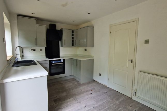 7, Fitzwilliam Close, Pontyclun photo 2