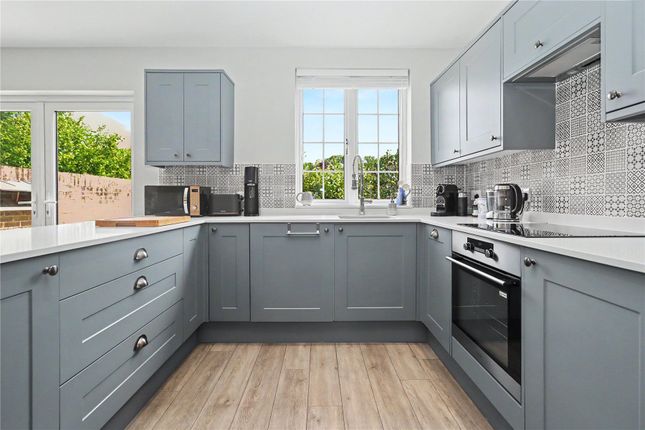 73, Sandy Lane, Woking photo 3