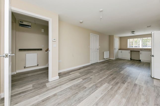 10, Harry Mortimer Way, Sandbach photo 2