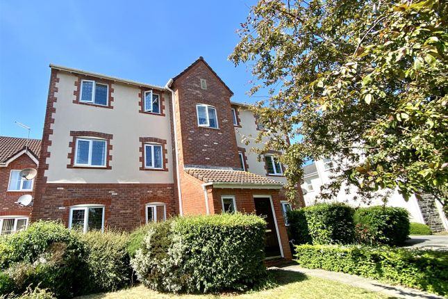 Thumbnail Flat for sale in Larkfield Park, Chepstow