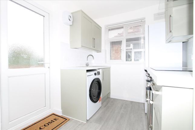 27, Sandhurst Road, London photo 2