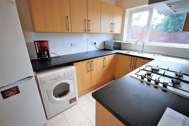 Southlea Avenue, Leamington Spa photo 3