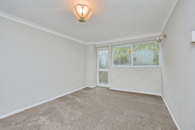 89, Templemere, Norwich photo 2