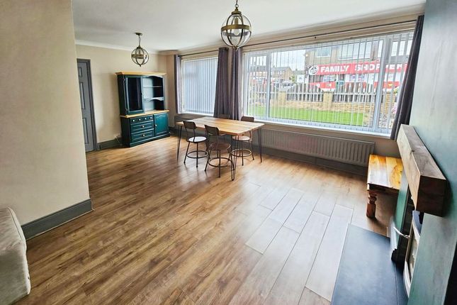 2, Ashley Gardens, Choppington photo 2
