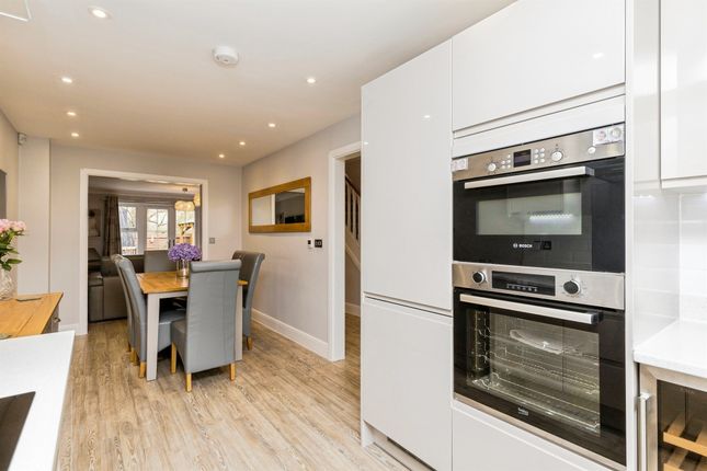 15, Brougham Lane, Crawley photo 4