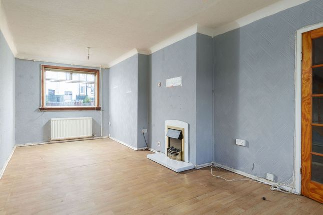 4 Whitelaw Crescent, Dunfermline photo 4