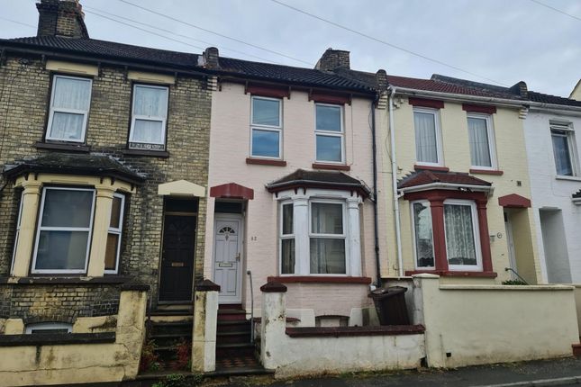 Terraced house to rent in Corporation Road, Gillingham
