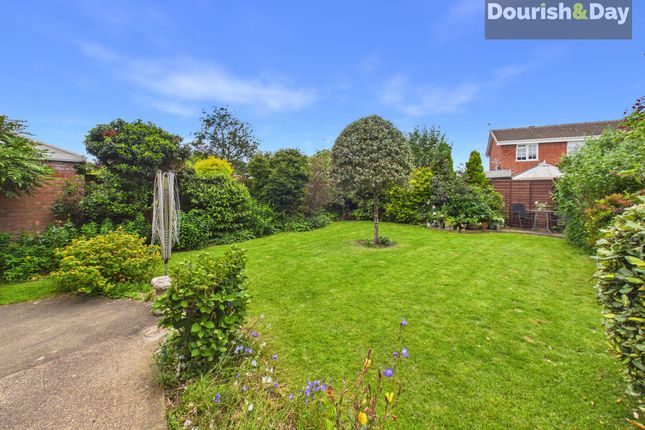 4 Creswell Farm Drive, Stafford photo 3