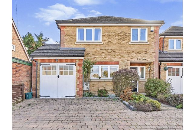 Thumbnail Detached house for sale in Wrens Avenue, Ashford