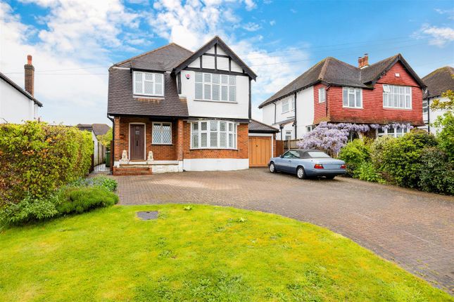 Thumbnail Detached house for sale in Hambledon Hill, Epsom