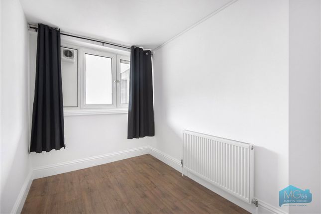 Flat 14, Fallowfield,, Pooles Park, London photo 4