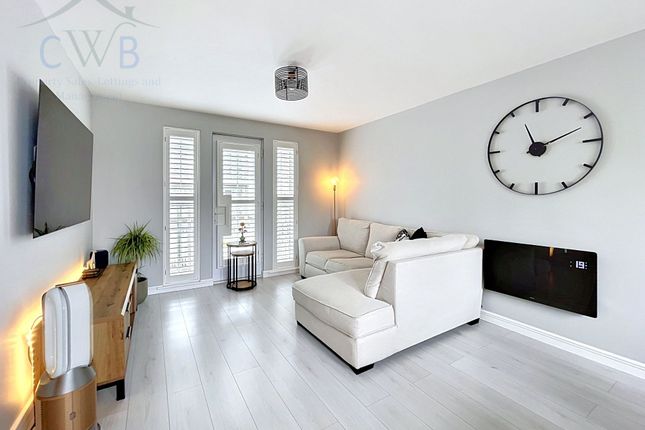7 Manley Boulevard, Snodland photo 3