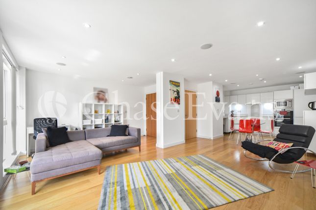 Flat for sale in Ceram Court, Caspian Wharf, Bow