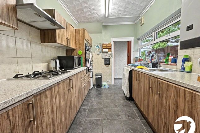10, Wyndham Road, Kent photo 3