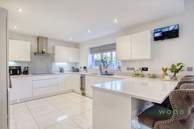 42 Century Way, Chesterfield photo 4
