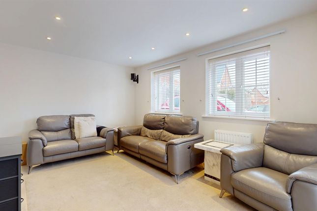 2, Hereford Way, Milton Keynes photo 5