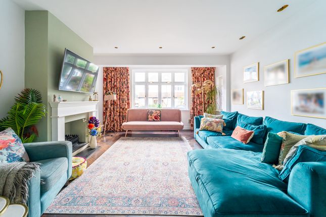 12, Sandringham Gardens, Crouch End photo 2