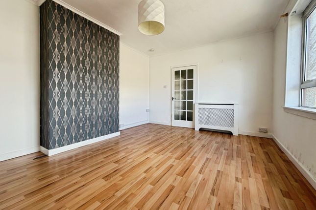 16, Helmsdale Avenue, Dundee photo 2