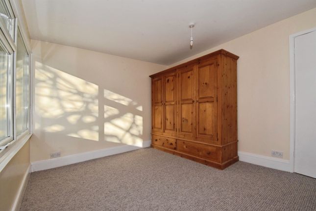 2, Kenilworth Court Flats, Kenilworth Road, Wigston photo 4