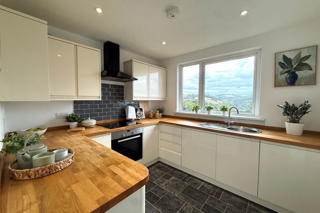4, Woodleigh Close, Exeter photo 2