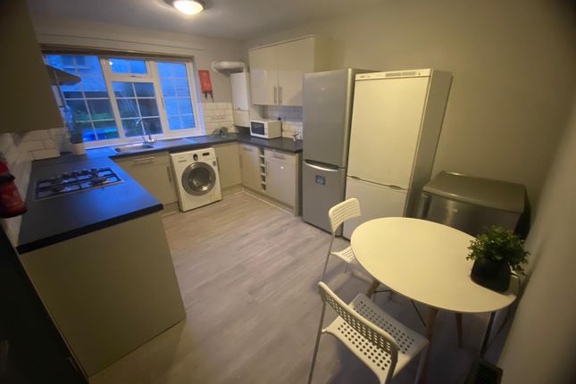 5, Melbury Drive, London photo 3