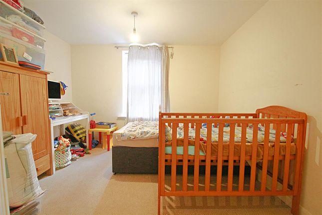 8, Ilam Court, Rugby photo 4