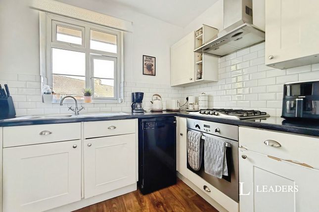 18, Cherry Close, Cherry Close photo 3