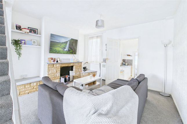 121, Edinburgh Street, Swindon photo 2