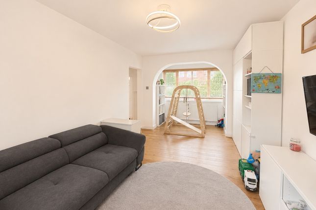 39, Dellfield Avenue, Lincoln photo 3