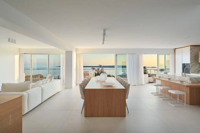 Apartment for sale in Cannes, Provence-Alpes-Cote D'azur, 06, France