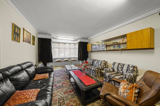 33, Park View Road, London photo 4