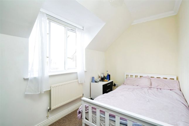 Town house for sale in Victoria Court, Bicester, Oxfordshire