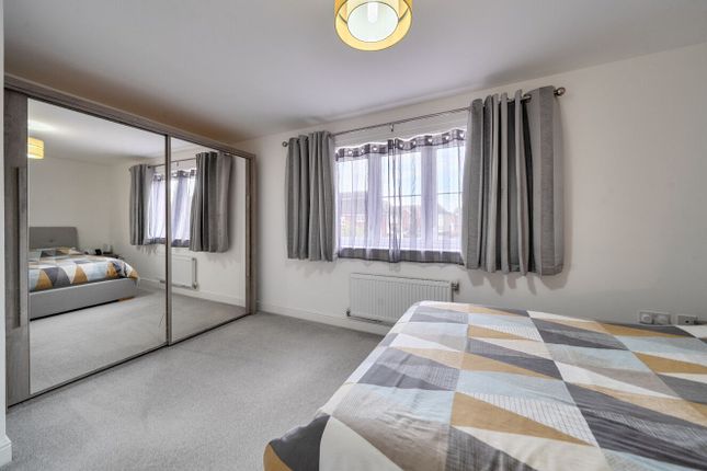 Five, Rubens Court, Maidstone photo 4