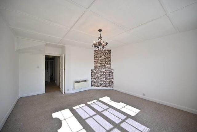 2b, South Parade, Merstham photo 5