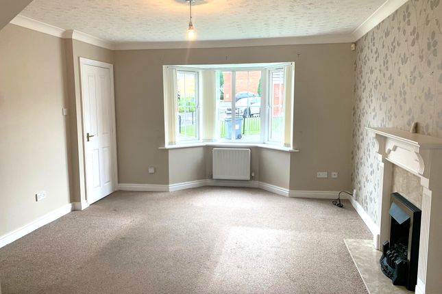 7, Roma Close, Stoke-on-Trent photo 3