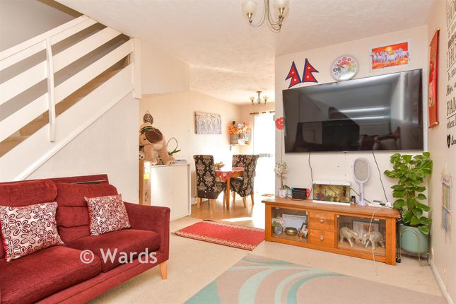 225, Knights Manor Way, Dartford photo 4