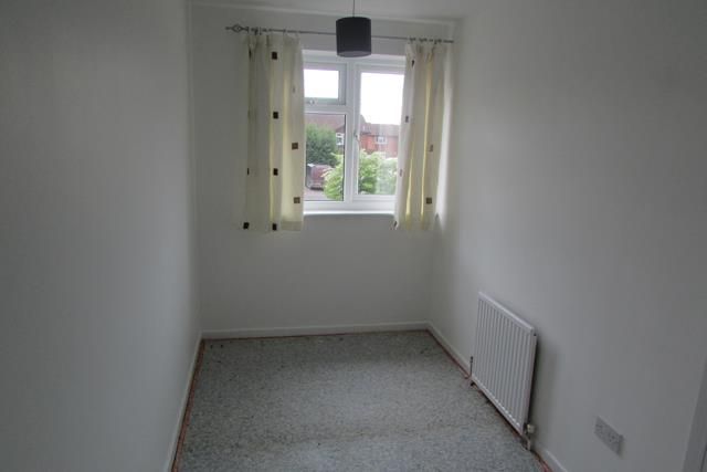 64, Martinsbridge, Peterborough photo 5
