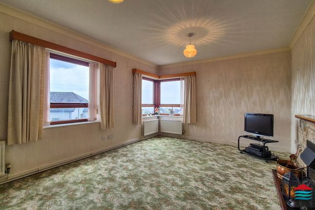 16 Gorseddfa, Criccieth photo 2