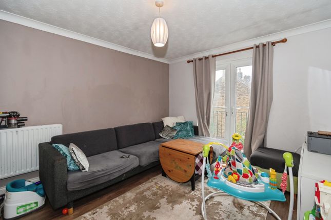 48, Minster Drive, Bradford photo 3