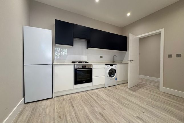 2 bed property for rent in Fishponds Road, Wokingham RG41