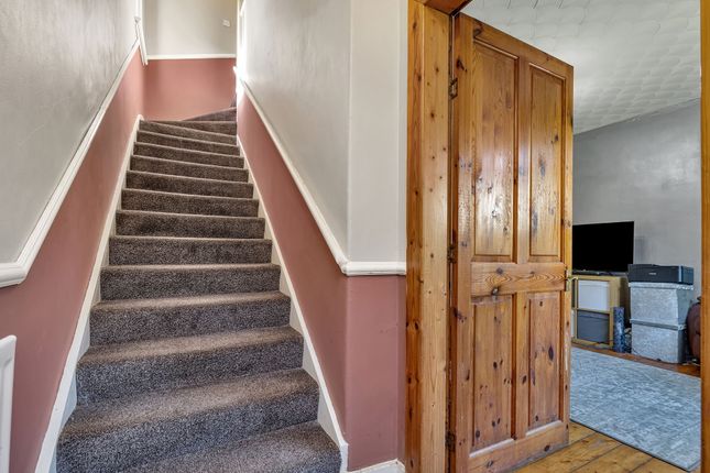 23 Carnock Crescent, Glasgow photo 3