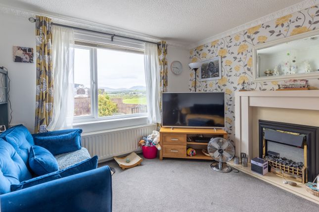 34, Moor Place, Frizington photo 3